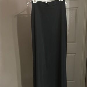 Black straight pencil skirt